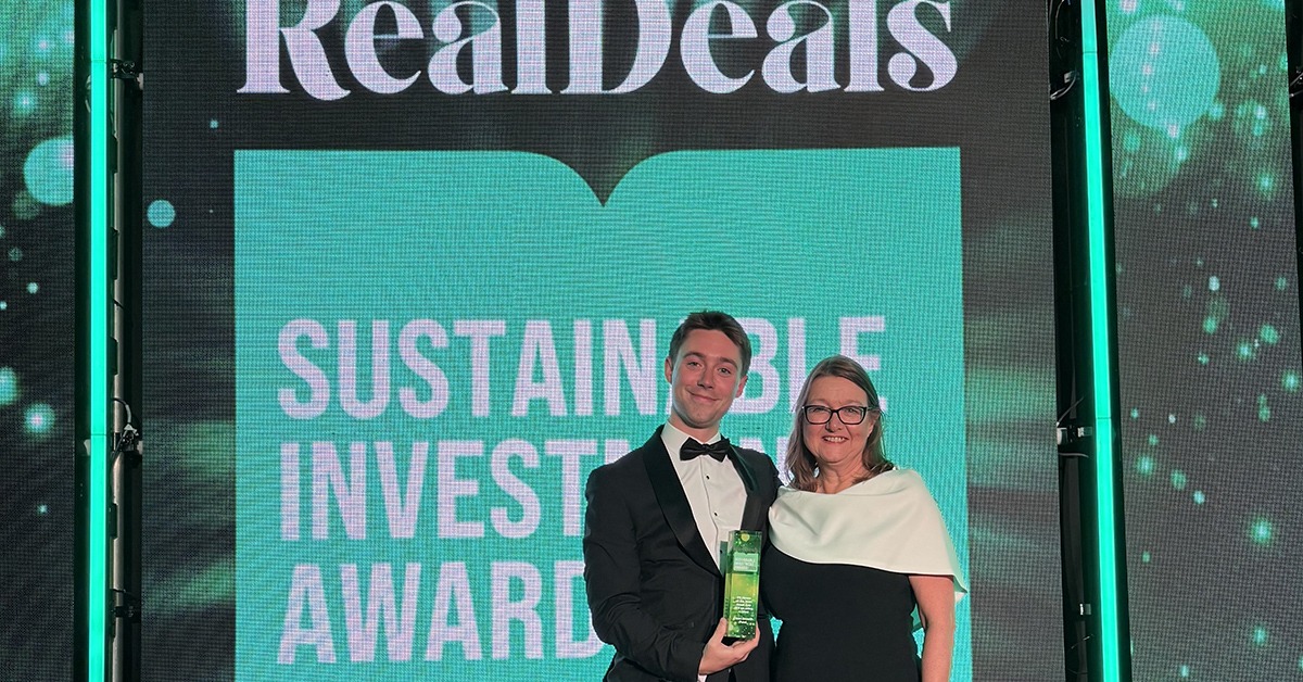 Beverley Gower-Jones and Conor Duffy accept the Real Deal Sustainable Investment Award for Clean Growth Fund